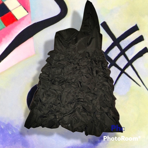 H&M Dresses & Skirts - ❤️ Little Black Dress
